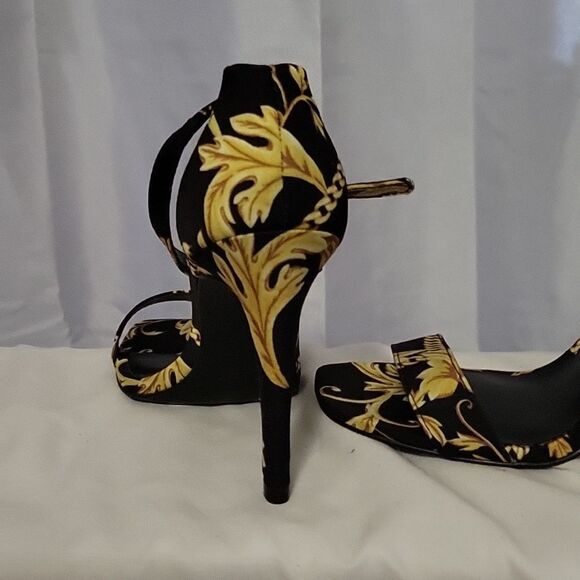 Call it spring high needed nwot shoes - Picture 3 of 6